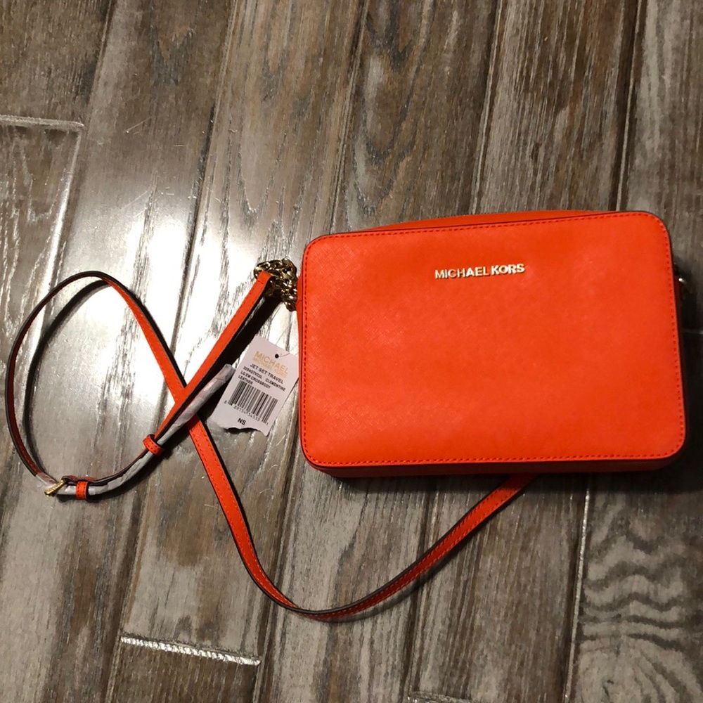 Michael Kors Jet Set Travel Crossbody - Clementine